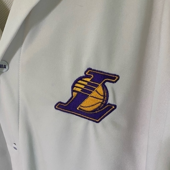Lakers- 2X NBA vintage 90’s lined button up jersey/polo. Excellent preowned! - Picture 2 of 13